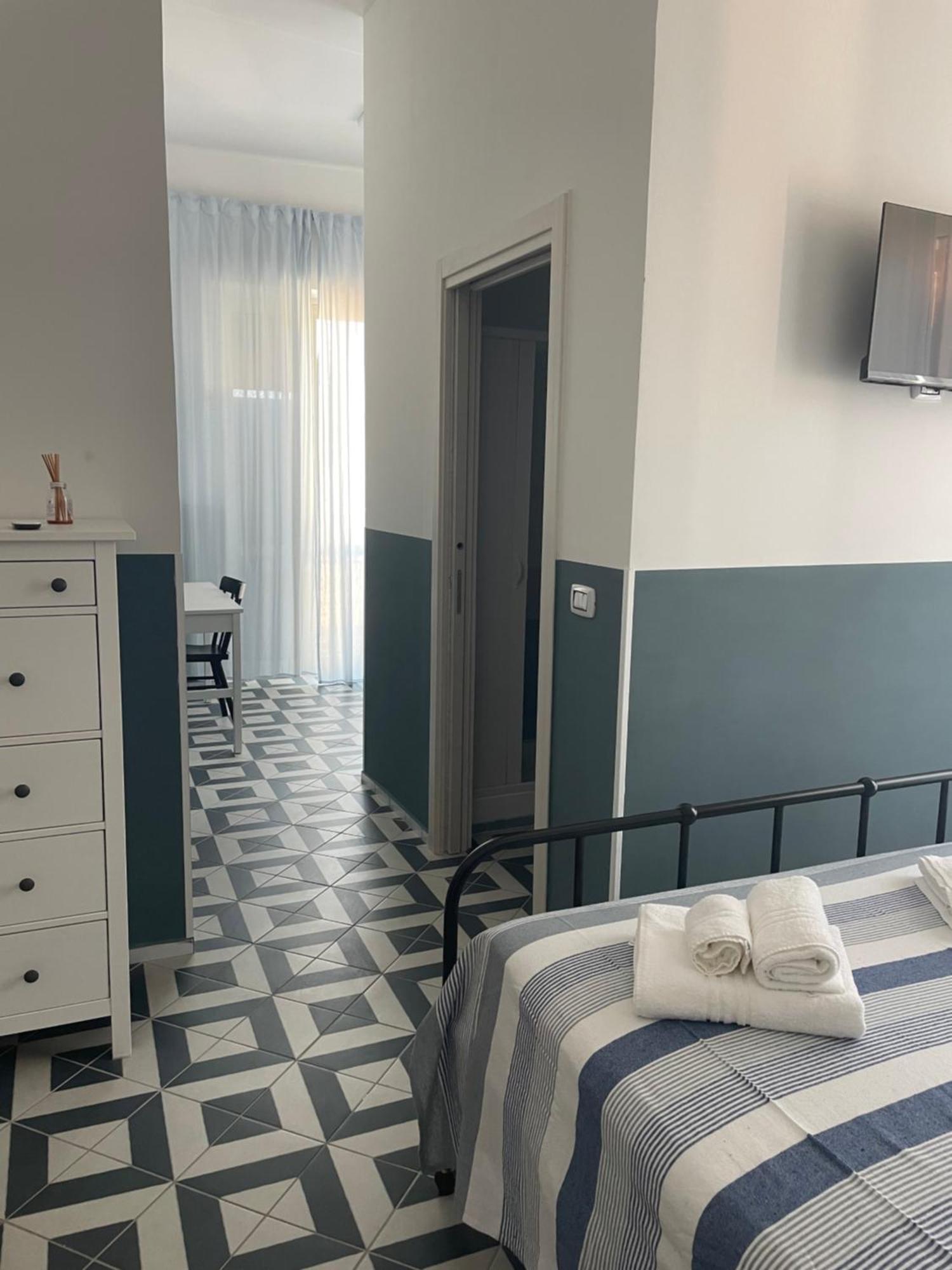 Donna Maria Hotel Sapri Bagian luar foto